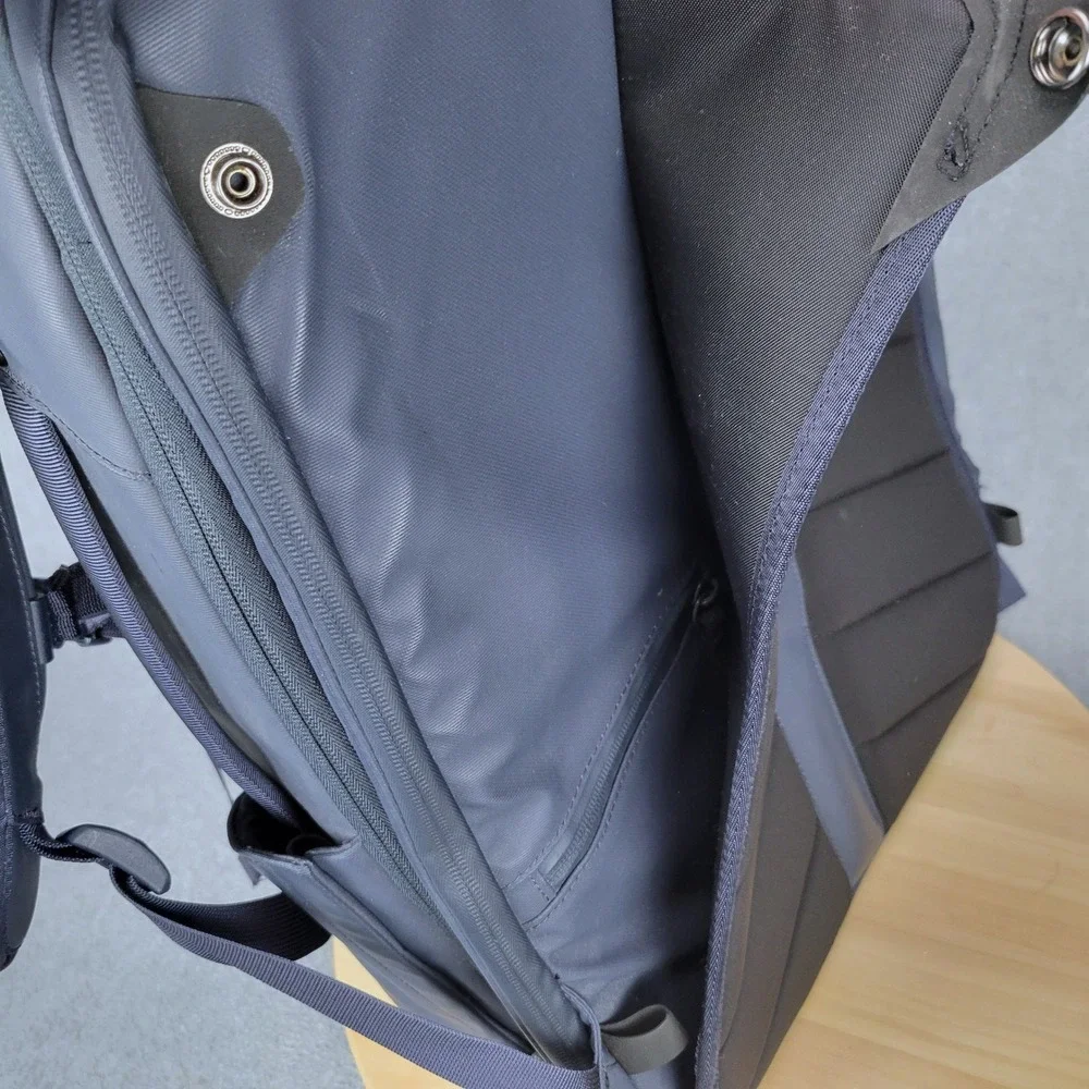 Nomatic 20L Travel Pack Backpack Unisex 20L Navy Blue Water Resistant Techwear